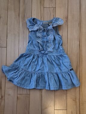 Girls Size 3 Calvin Klein Jeans Light Blue Eyelet Denim Dress